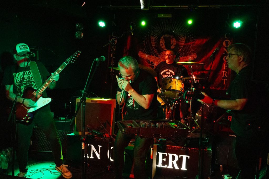 Honey Hush on stage im Pitcher Düsseldorf 2024