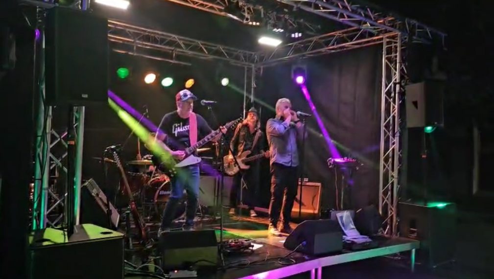 Honey Hush on stage Gilverath September 2025